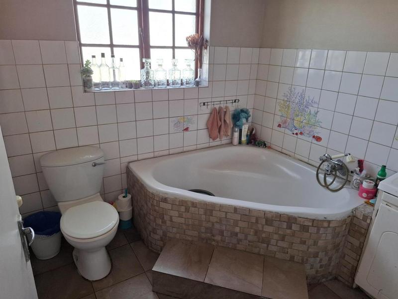 7 Bedroom Property for Sale in Riverton Western Cape